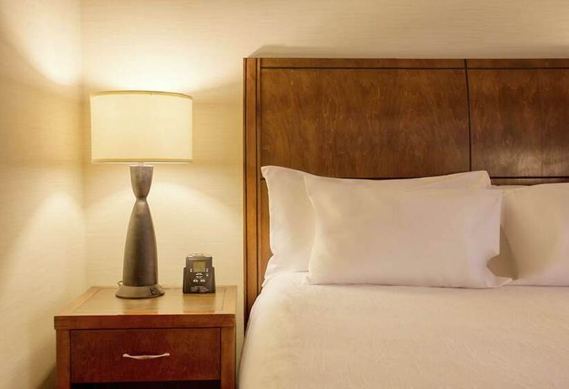 标准间, Hilton Garden Inn Milwaukee Downtown