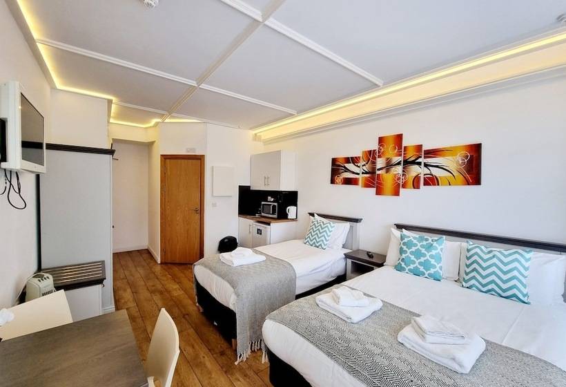 Номер Стандарт Трехместный, London Stay Apartments