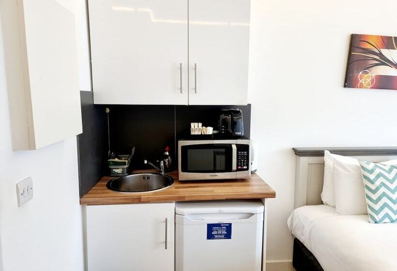 Номер Стандарт Трехместный, London Stay Apartments