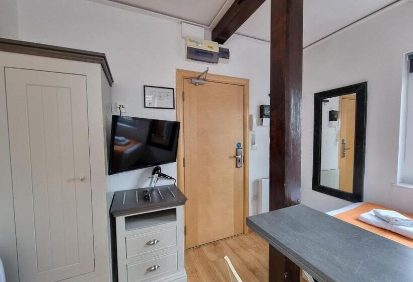 Номер Стандарт Индивидуальный, London Stay Apartments