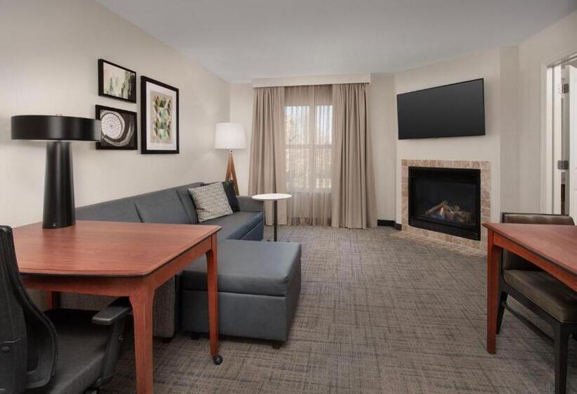 Люкс Кровать Кинг, Residence Inn By Marriott Fayetteville Cross Creek