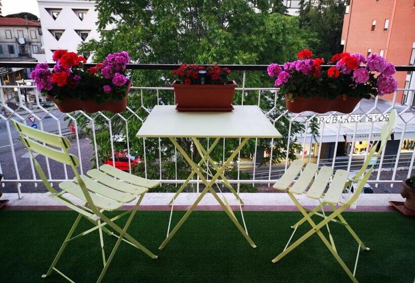 اتاق لوکس با بالکن, B&b Buon Cammino Tuscia Viterbo