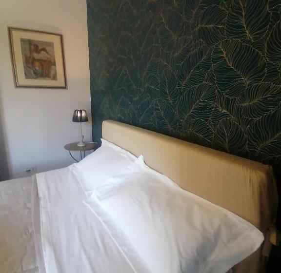 اتاق لوکس با بالکن, B&b Buon Cammino Tuscia Viterbo