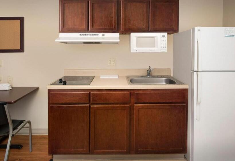 Номер Стандарт 2 Двуспальные Кровати, Woodspring Suites Topeka