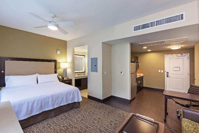 带大床的标准工作室, Homewood Suites By Hilton Dallas Downtown, Tx