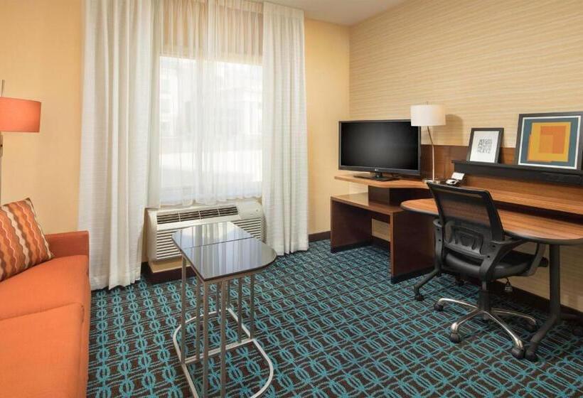 带大床的标准工作室, Fairfield By Marriott Inn & Suites Knoxville Turkey Creek