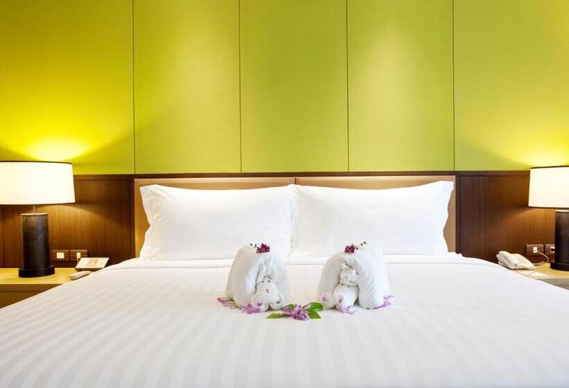 Номер Premium Вид на Бассейн, Graceland Khaolak Beachfront Resort