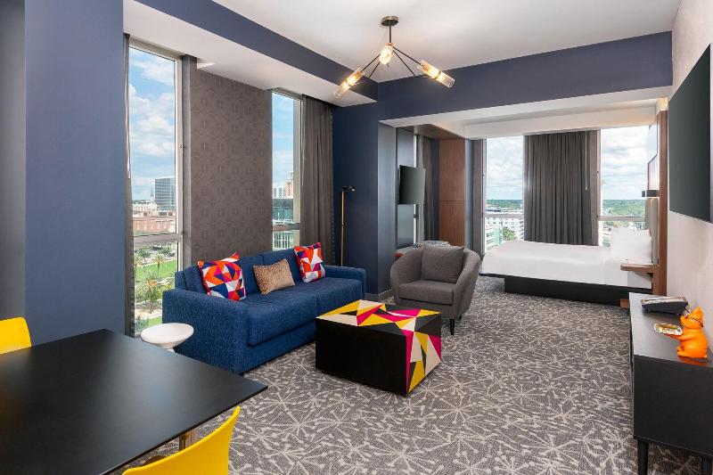 스위트 킹사이즈 침대, Aloft Orlando Downtown