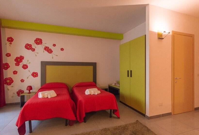 Четырехместный Номер Стандарт, Delta Rooms