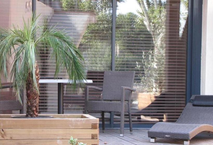 자쿠지 스위트, Ile Du Gua Suites