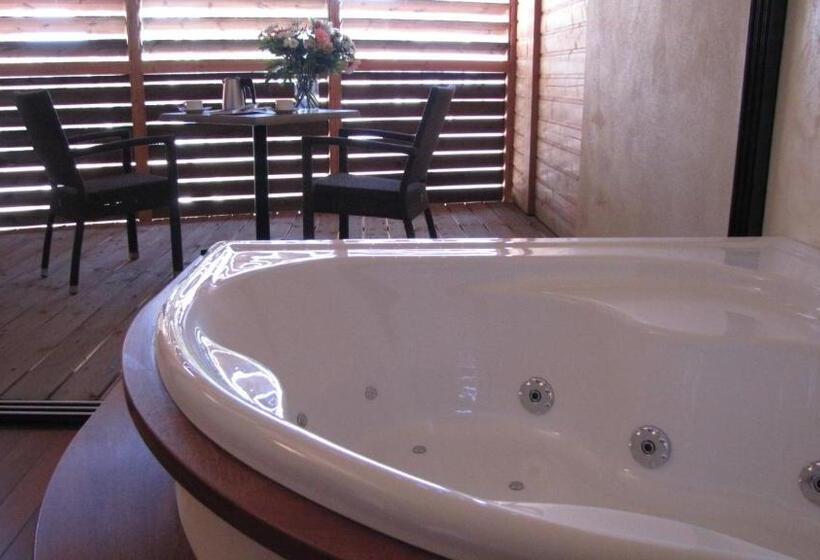 자쿠지 스위트, Ile Du Gua Suites