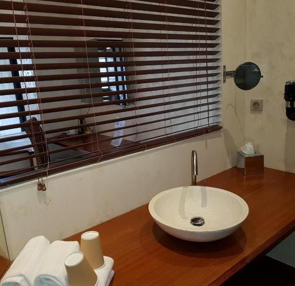 자쿠지 스위트, Ile Du Gua Suites