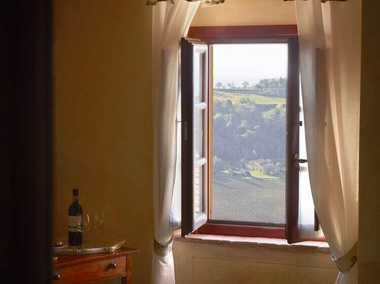 Номер Deluxe, Relais Borgo Petrognano