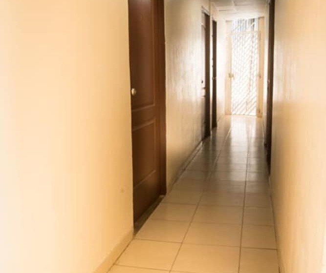 스탠다드 트리플 룸, Hostal Gemar
