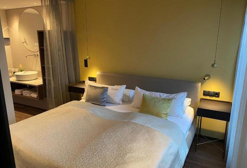 Номер Стандарт, Hirschen Dornbirn   Das Boutiquestyle