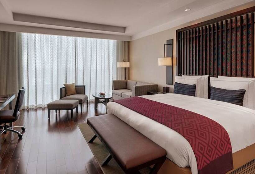 Номер Executive, Kempinski Hotel Gold Coast City