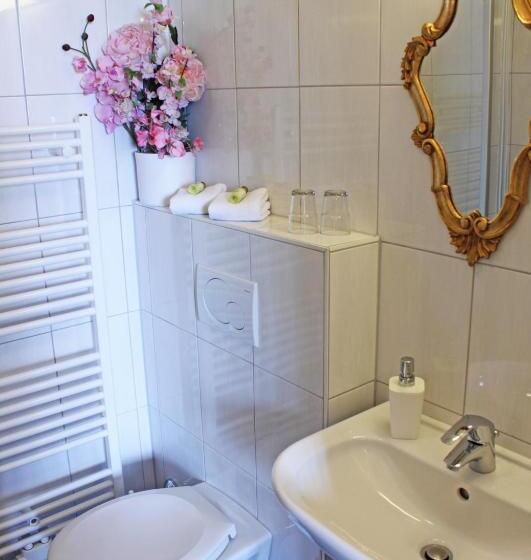 Standard Værelse, Pension Stoi Budget Guesthouse
