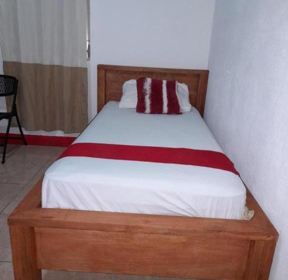 اتاق لوکس, Hostal Blood Moon