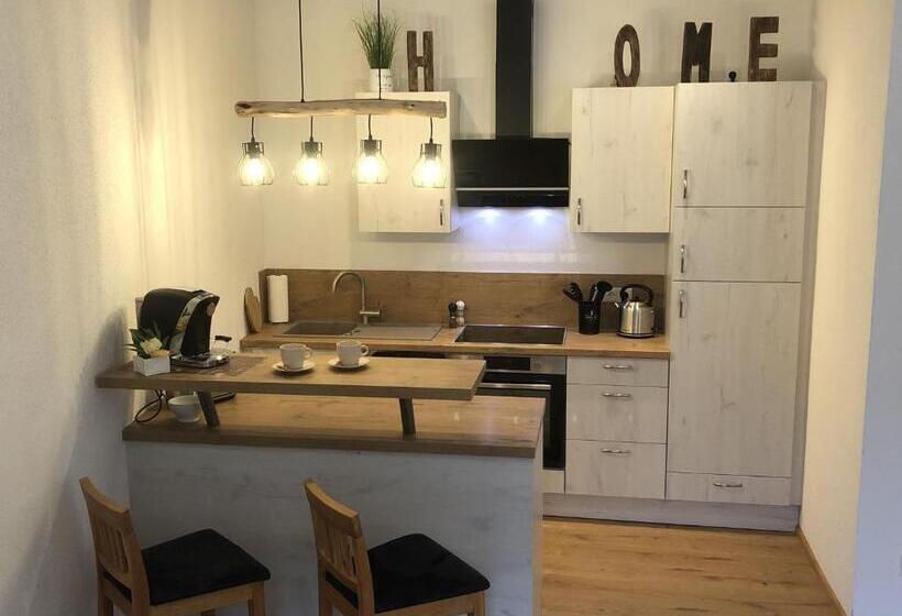 Апартаменты 1 Спальня с Видом, Pension Und Ferienwohnung Frech