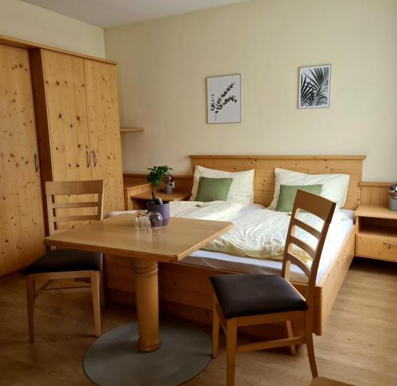 Quarto Familiar, Frühstückspension Klein Und Fein