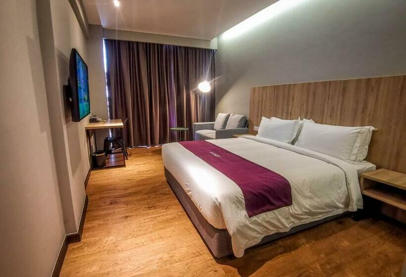 اتاق لوکس با تخت بزرگ, Amigo Hotel Bintulu