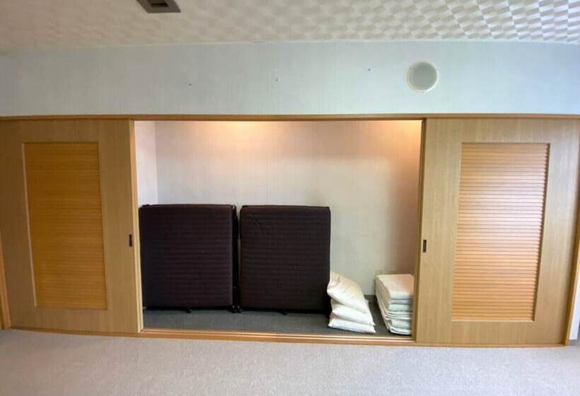 패밀리 룸, Ishiuchibase