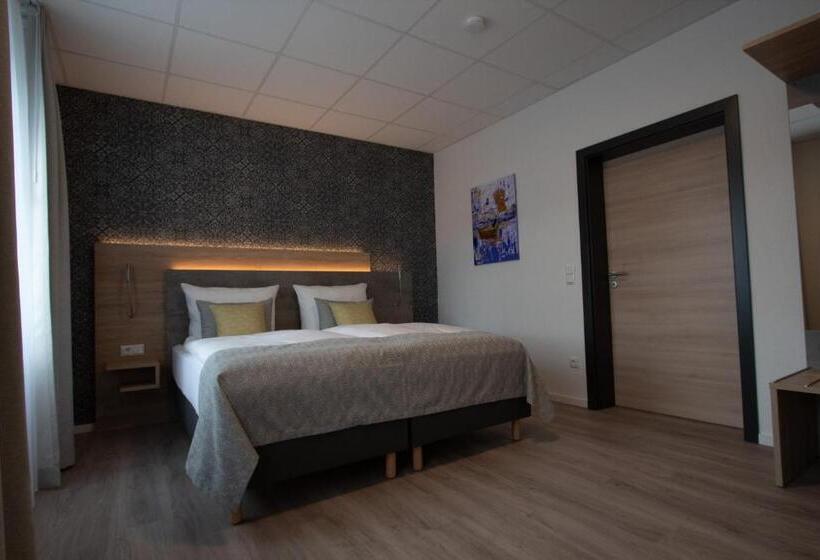 Люкс Повышенной Комфортности, Central Hotel Wagenfeld