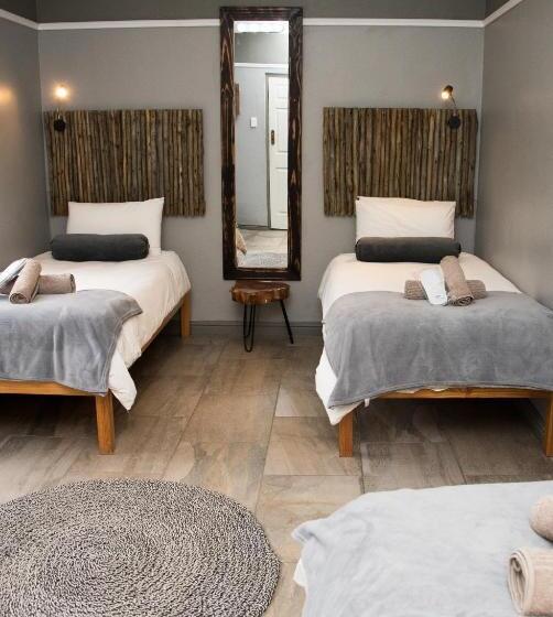 Дом 3 Спальни, Desert Wind Private Guest And Game Farm