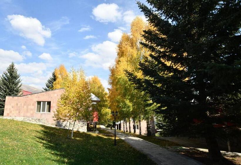 Дом 1 Спальня, Ani Resort