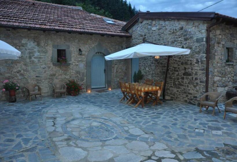 اتاق استاندارد سه نفره, Agriturismo B&b Luna Di Quarazzana In Fivizzano Tuscany