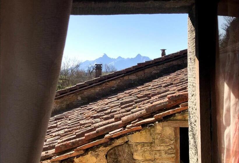 اتاق استاندارد با چشم‌انداز باغ, Agriturismo B&b Luna Di Quarazzana In Fivizzano Tuscany