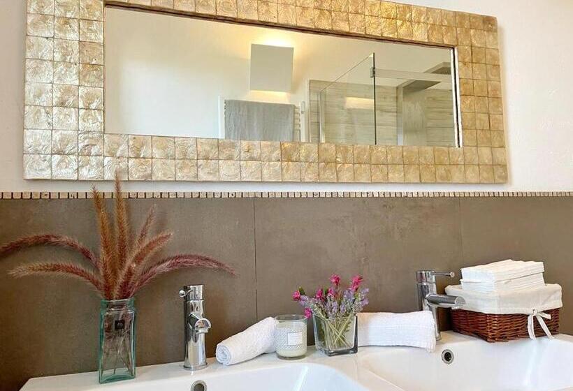 اتاق استاندارد با تخت بزرگ, Is Cheas Wine Farm Boutique