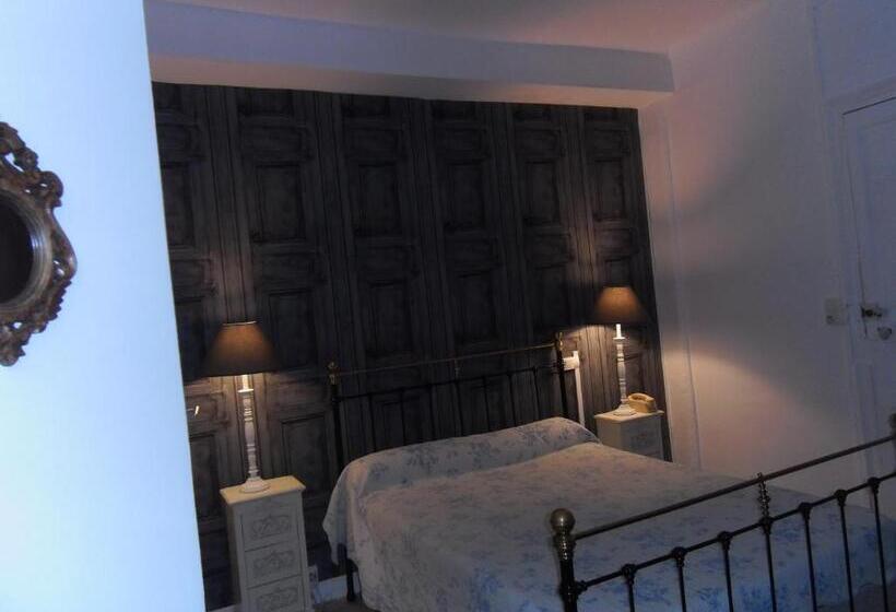 Номер Комфорт, Hôtel Des Arceaux
