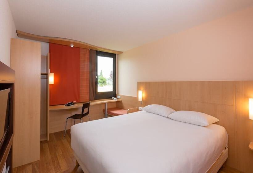 Номер Стандарт Двуспальная Кровать, Hôtel Ibis Guingamp Cœur De Bretagne