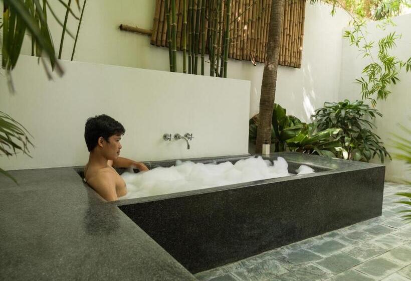 اتاق لوکس با چشم‌انداز باغ, Rambutan Resort – Phnom Penh