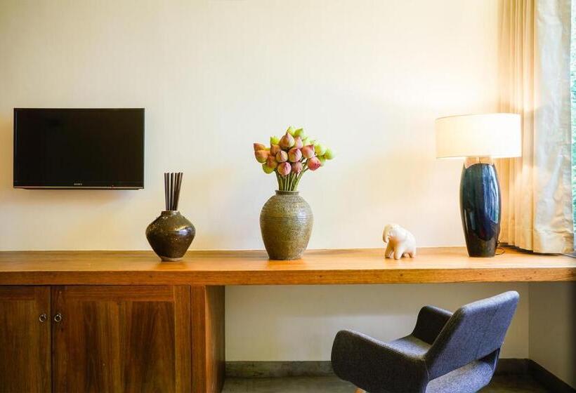 اتاق استاندارد با چشم‌انداز استخر, Rambutan Resort – Phnom Penh
