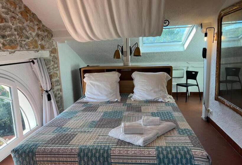 Номер Стандарт Трехместный, Villa Roseraie