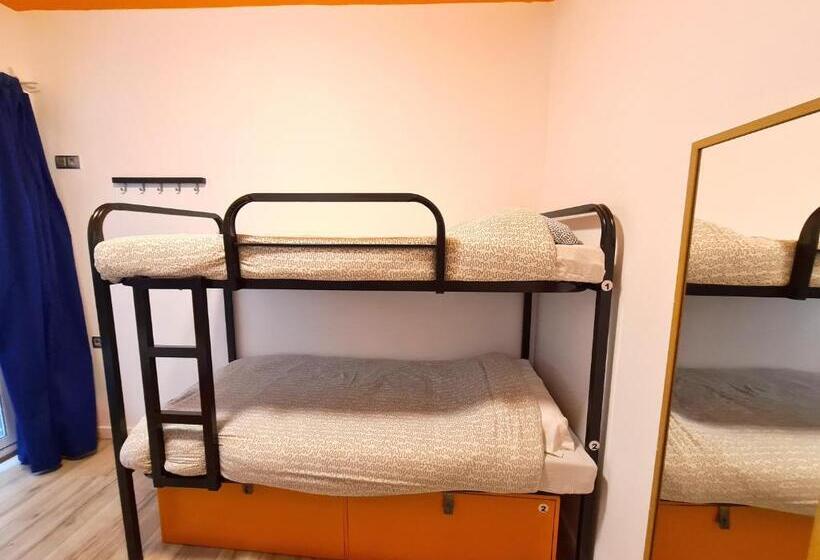 اتاق استاندارد با سرویس بهداشتی مشترک, Arc House Gracia