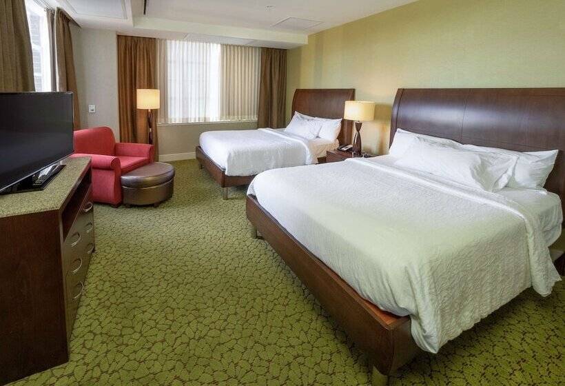 Полулюкс, Hilton Garden Inn Buffalo Downtown