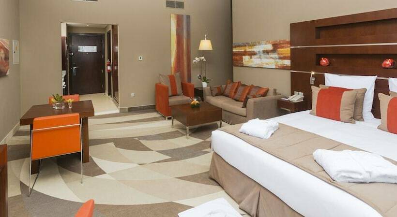 Полулюкс, Novotel Dubai Al Barsha