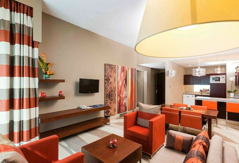 Люкс 3 Спальни, Novotel Dubai Al Barsha