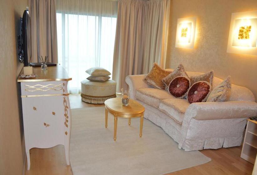 سوییت جونیور, Carmen International Hotel Venus   Fost Becali