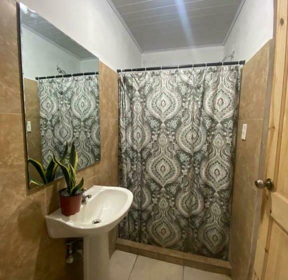Номер Стандарт, Hostel Travelers Chitre