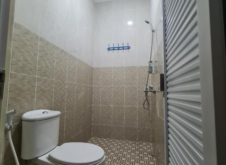 デラックスルーム, Reddoorz Near Tugu Muda Semarang