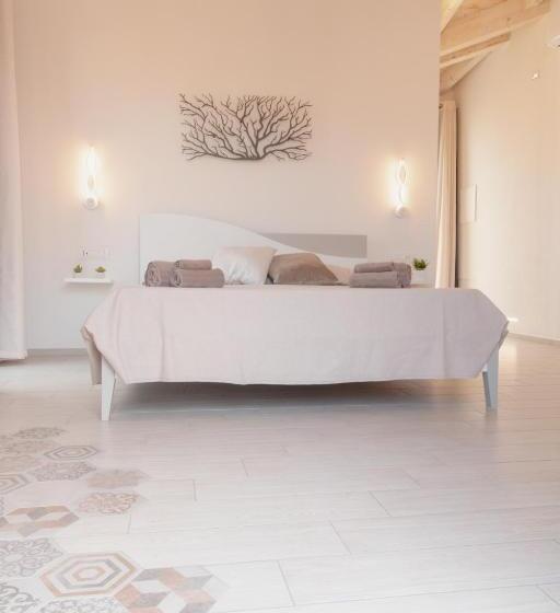 اتاق لوکس با تخت بزرگ, Seaside Home