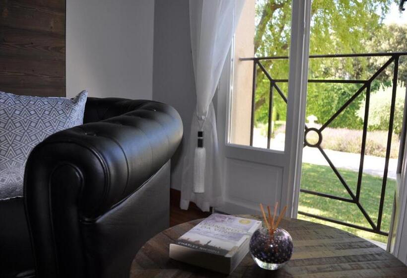 Номер Deluxe, Le Jardin Des Amandiers
