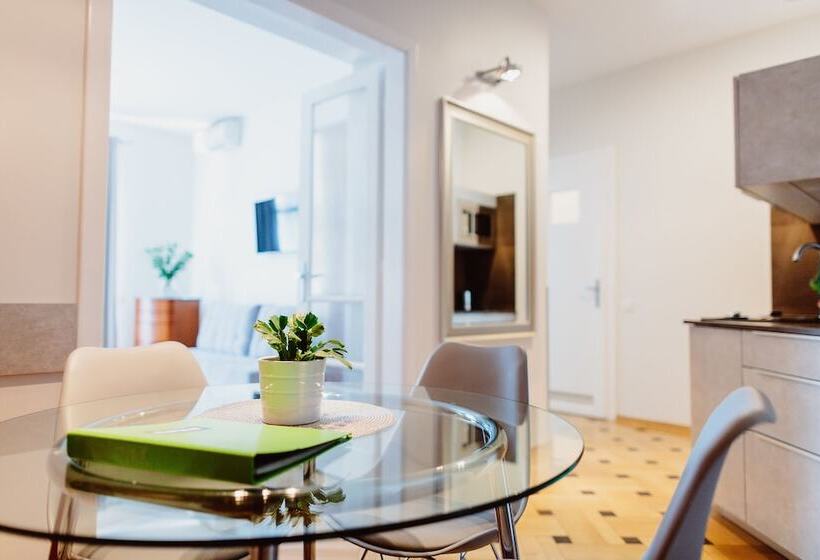 Apartamento 2 Quartos Vista Jardim, 4seasons﻿ Apartments Cracow