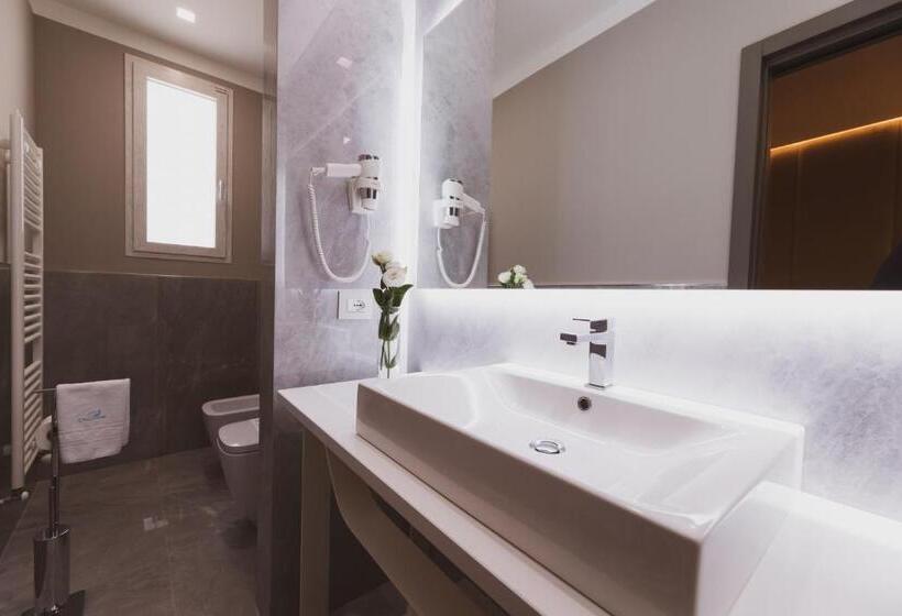 Полулюкс, Callistos Hotel & Spa