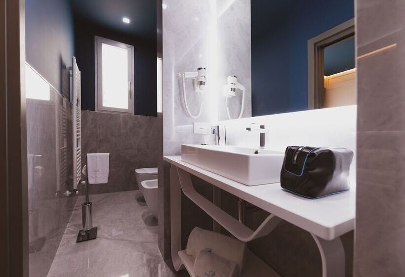 Полулюкс, Callistos Hotel & Spa