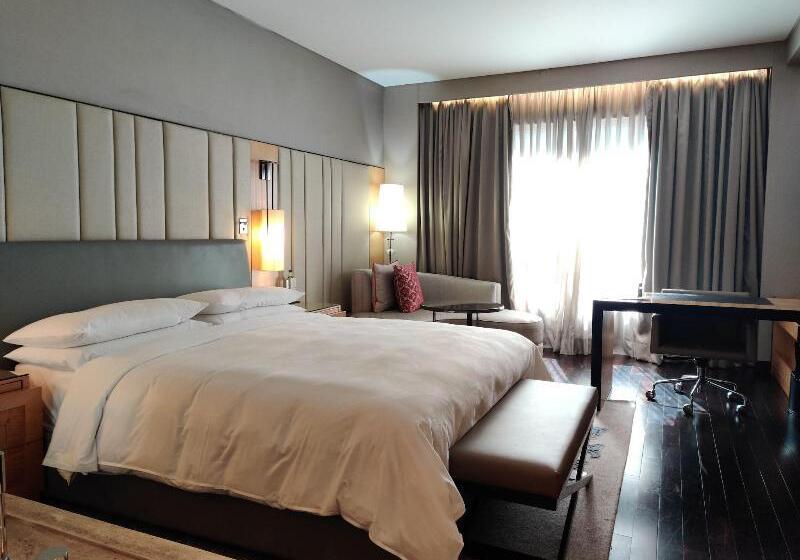Номер Deluxe Кровать Кинг, Jw Marriott Hotel New Delhi Aerocity